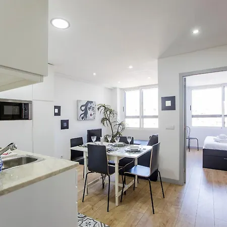 1br Flat In Trindade W/ Ac By Metro Station شقة *