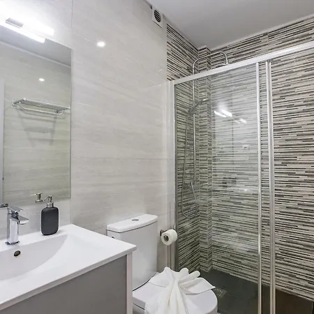 1br Flat In Trindade W/ Ac By Metro Station * Oporto