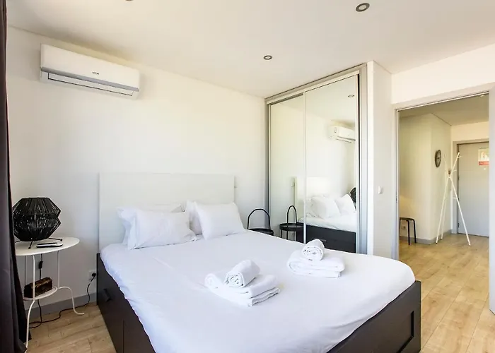 1br Flat In Trindade W/ Ac By Metro Station بورتو