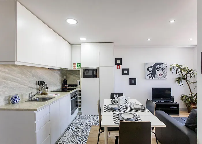 1br Flat In Trindade W/ Ac By Metro Station بورتو